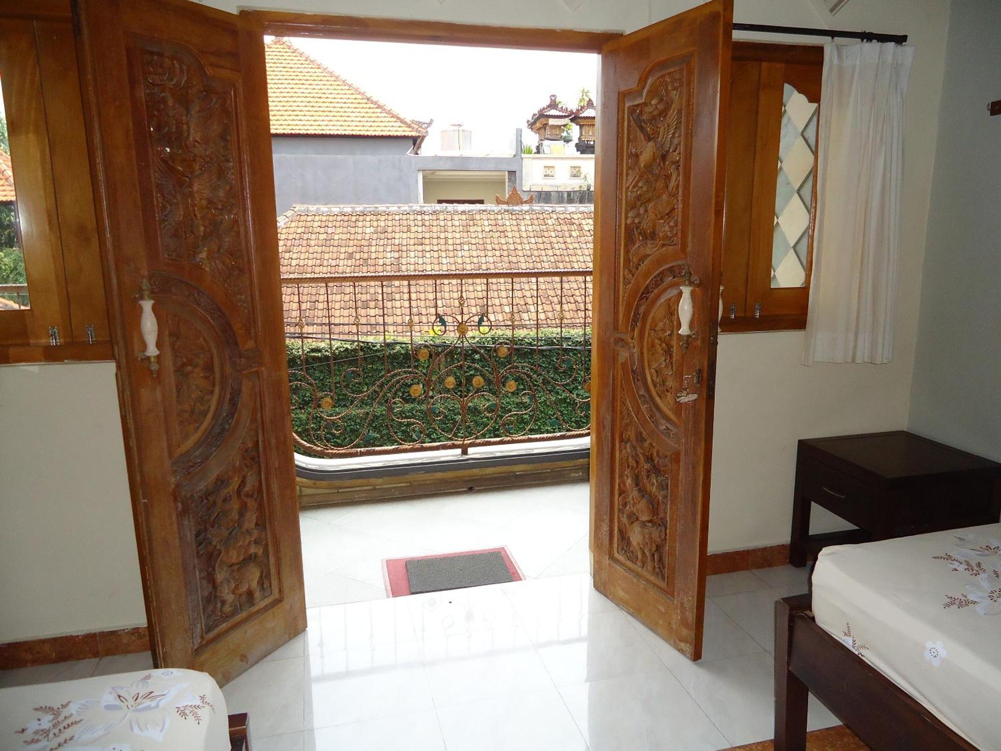 The Reinhold Guesthouse Bali Kerobokan Zewnętrze zdjęcie
